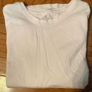 Set of 4 mens Size Large tshirts